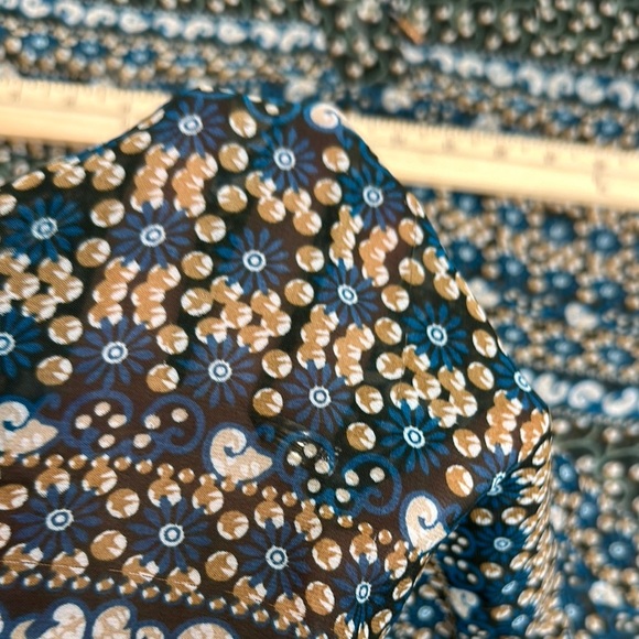 Faded Glory Black and Blue Long Sleeve Semi Sheer Blouse - Picture 9 of 10